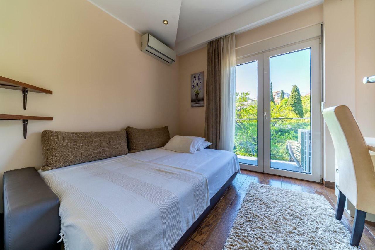 Apartments Crystall บุดวา ภายนอก รูปภาพ
