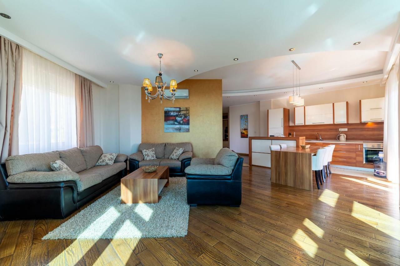 Apartments Crystall บุดวา ภายนอก รูปภาพ