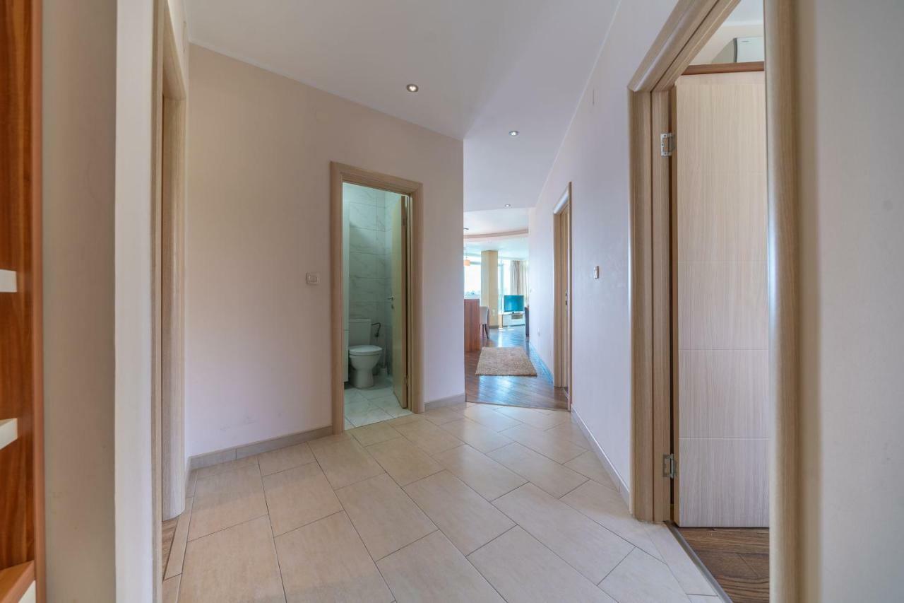 Apartments Crystall บุดวา ภายนอก รูปภาพ