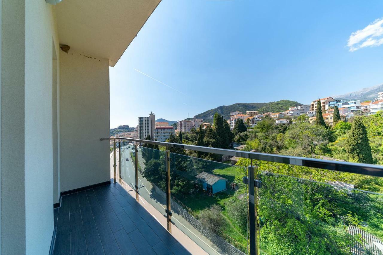 Apartments Crystall บุดวา ภายนอก รูปภาพ